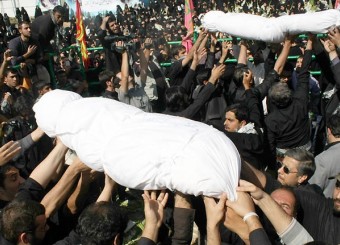 خاکسپاری شهدای گمنام در دانشگاه آزاد فسا