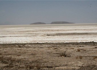 دریاچه بختگان نیریز کاملا خشک شد