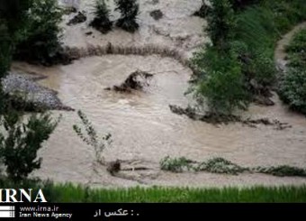 سیلاب و آذرخش به عشایر آباده خسارت وارد کرد