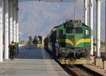 قطار شیراز اصفهان