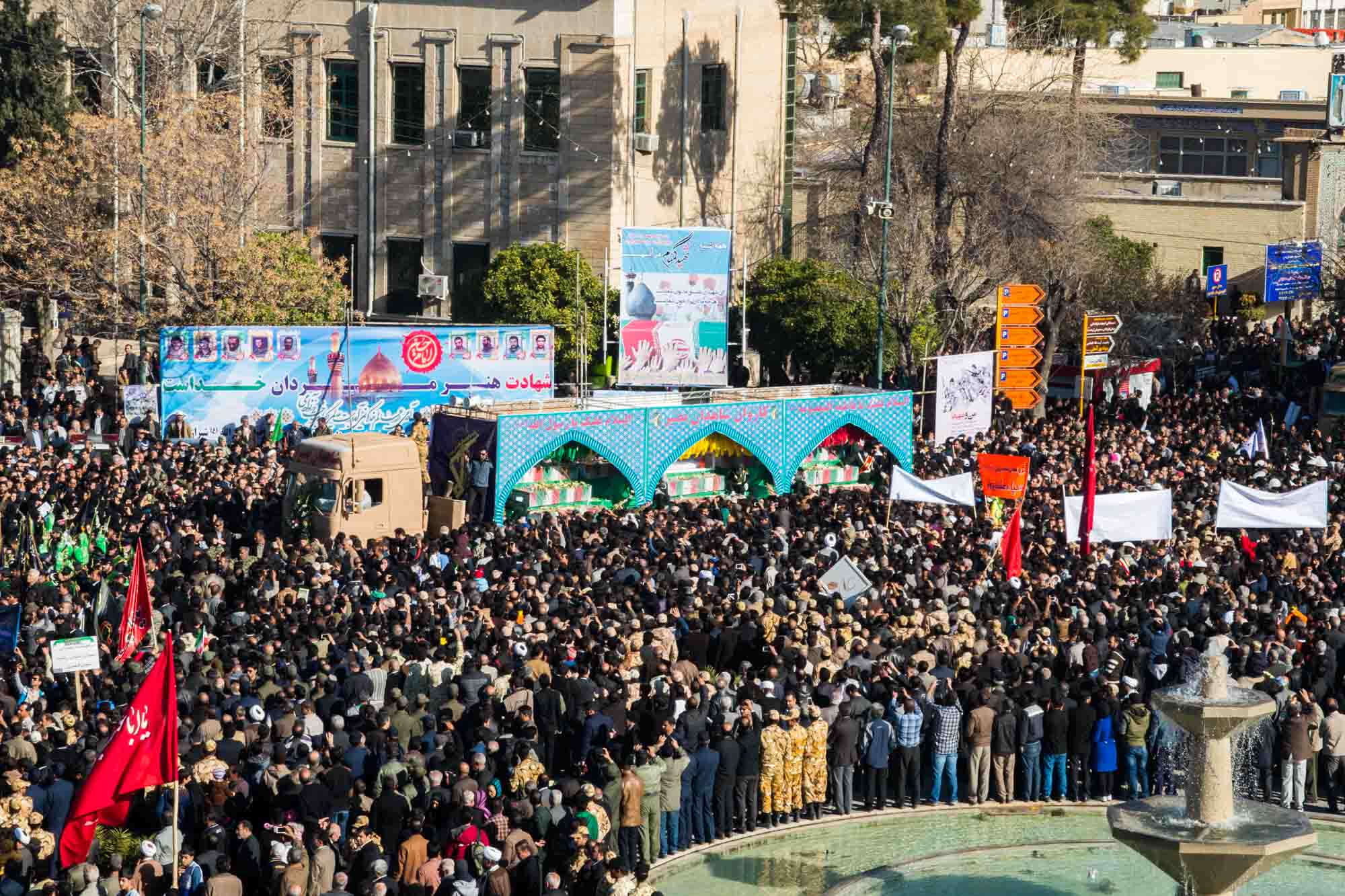 تشییع 94 شهید گمنام در شیراز