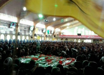 تشییع باشکوه ۴ شهید مدافع حرم بر روی دستان مردم شیراز