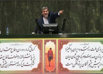 توهین کواکبیان به نمایندگان روحانی مجلس/ جو مجلس متشنج شد!