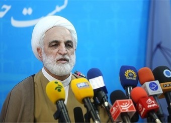 احمدی‌نژاد و هر فردی که اقدام خلاف انجام دهد، تحت تعقیب قرار می‌گیرد