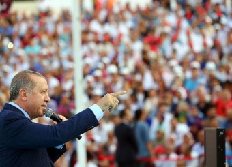 جنگ دیپلماتیک بین اردوغان و مرکل