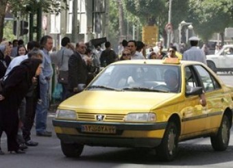 درخواست راه‌ اندازی تاکسی آنلاین ویژه تاکسی‌های شهری/نامگذاری یک روز ویژه راننده‌های تاکسی/ مشکل اصلی راننده‌ها بی‌توجهی مسؤولان و عدم پایبندی آنها به اجرای قانون است