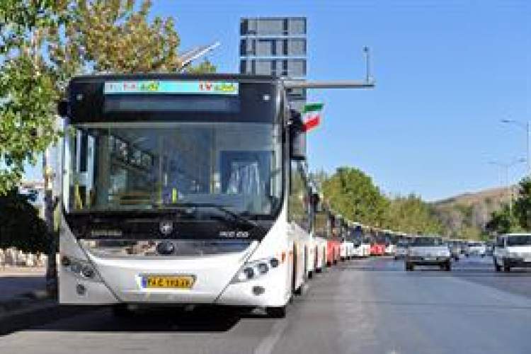 تحويل اتوبوس‌های جديد ايران خودرو به ناوگان اتوبوس‌رانی شيراز