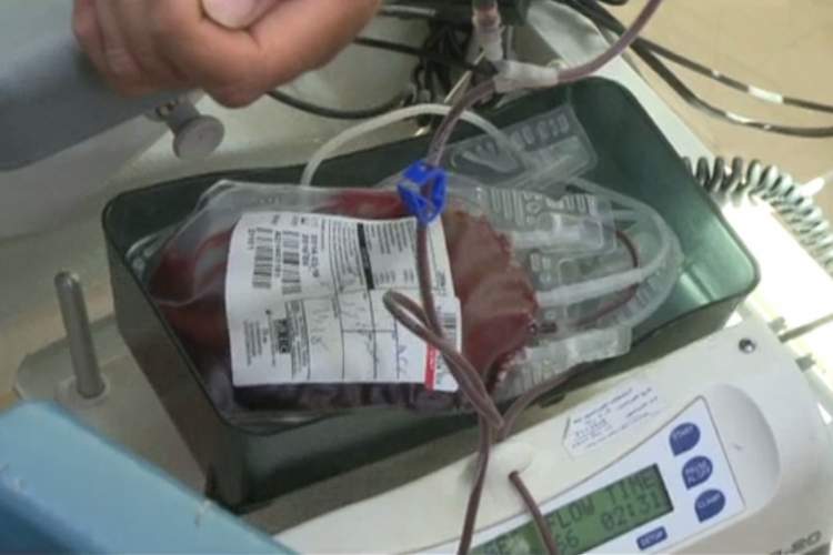 کمبود خون در فارس به مرز بحران رسیده است/ درخواست از مردم برای مراجعه به مراکز انتقال خون