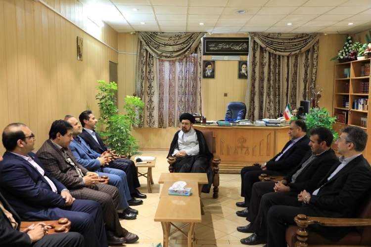 تأکید رئیس کل دادگستری استان فارس بر تقویت ادارات حقوقی در دیدار با شهردار شیراز