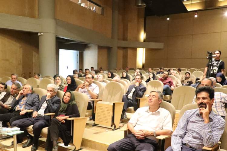 نشست تخصصی تنوع زیستی کشاورزی با حضور کارشناسان کشاورزی فارس و ایتالیا در اتاق بازرگانی فارس