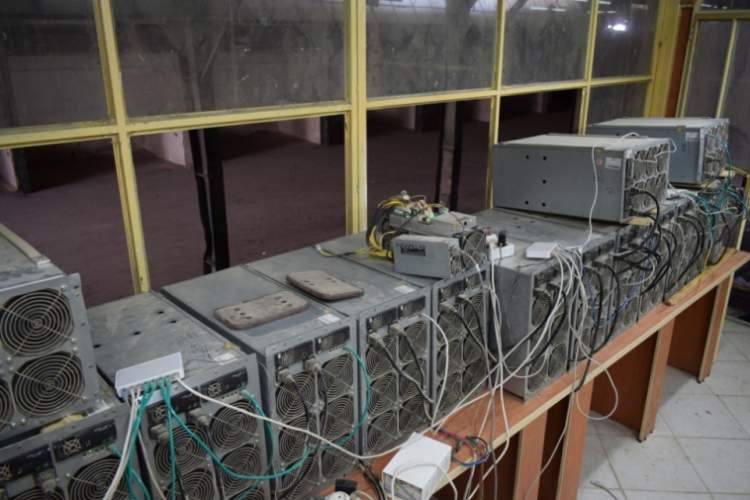 كشف 147 دستگاه  استخراج  ارز ديجيتال قاچاق در مرودشت