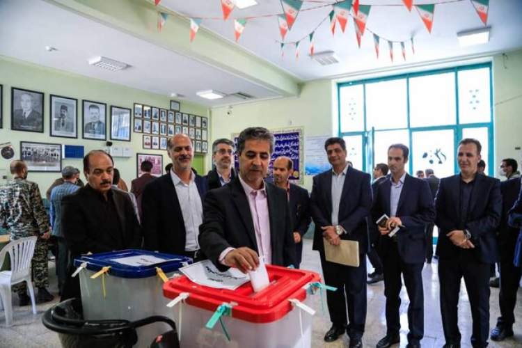 شهردار شیراز: انتخابات بهترین روش برای طرح دیدگاهاست