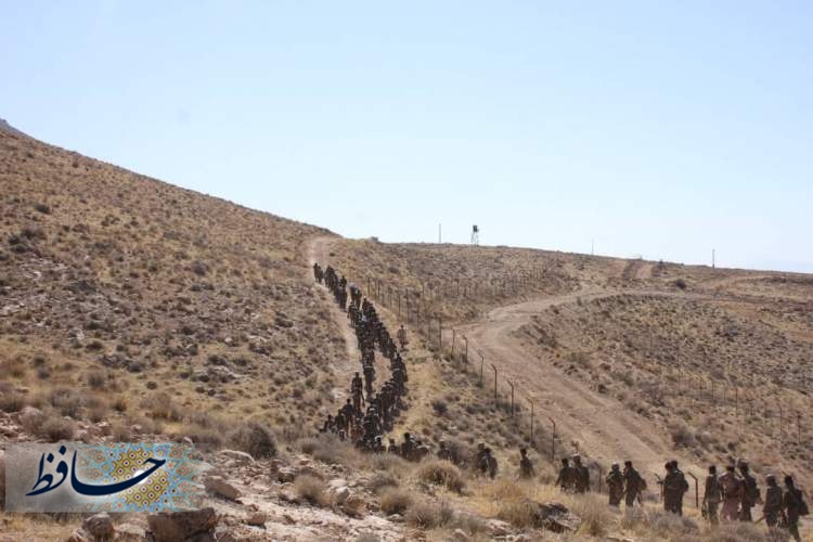 دشت‌پیمایی رزمی بسیجی‌ها و پایوران لشکر عملیاتی 19 فجر فارس