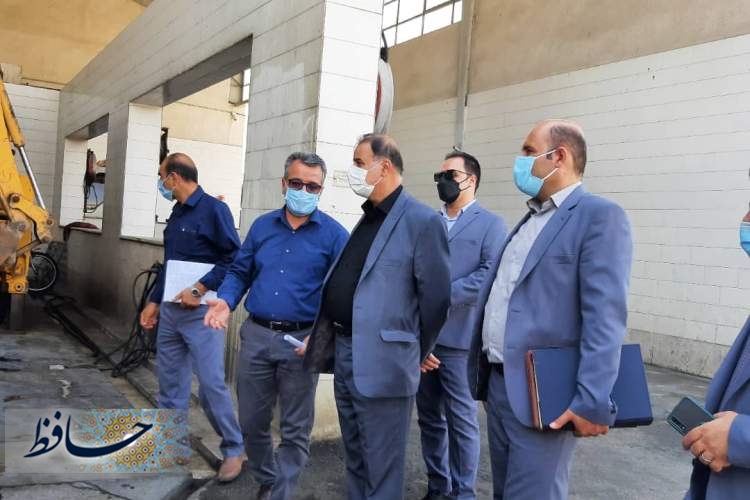 بازدید رییس کمیسیون سلامت، محیط زیست و خدمات شهری شیراز از اداره پشتیبانی و ماشین‌آلات شهرداری شیراز