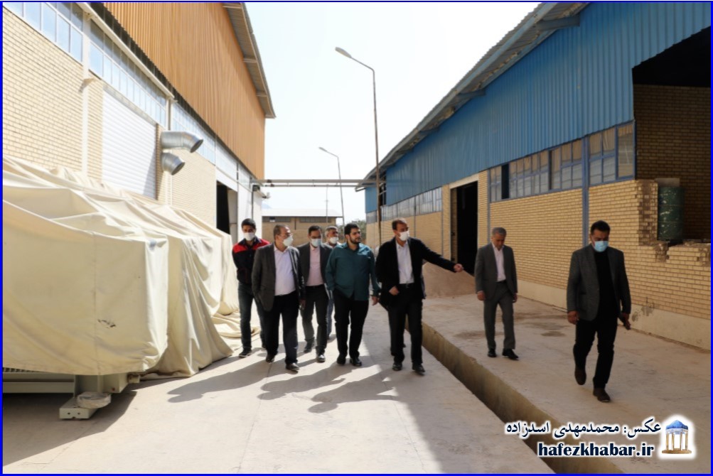 بازدید گروه پیگیری مصوبات ریاست جمهوری از کارخانه کاغذسازی زاگرس