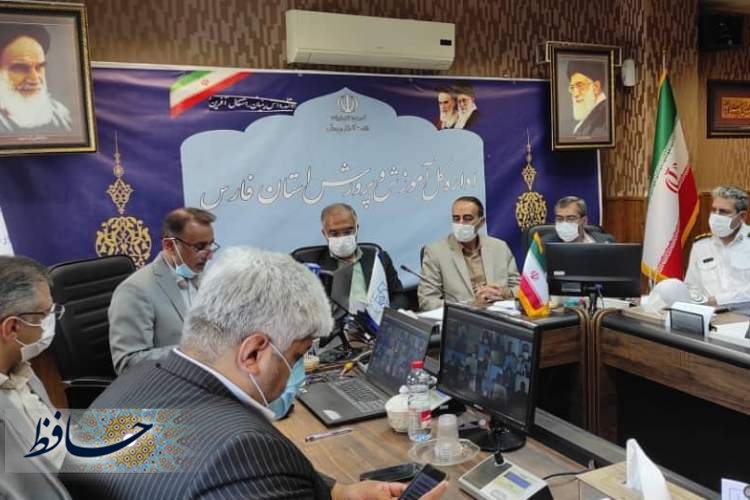 به مناسبت بازگشایی مدارس چهارده فروردین متروی شیراز رایگان شد