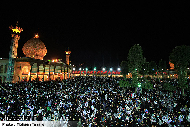 گزارش تصویری شب احیا در شاهچراغ(ع)