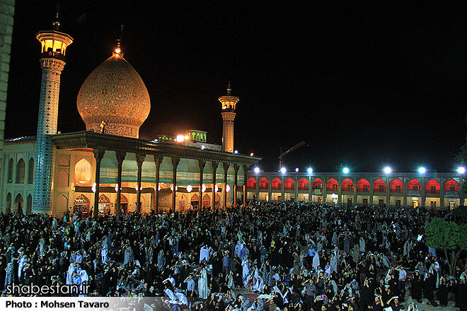 گزارش تصویری شب احیا در شاهچراغ(ع)