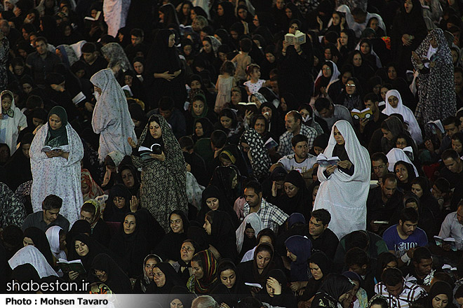 گزارش تصویری شب احیا در شاهچراغ(ع)