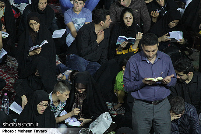 گزارش تصویری شب احیا در شاهچراغ(ع)