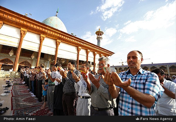 نماز عید سعید فطر در حرم مطهر حضرت شاهچراغ (ع)