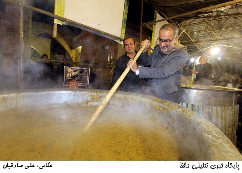 پخت آش هشتاد هزار کیلویی در شیراز