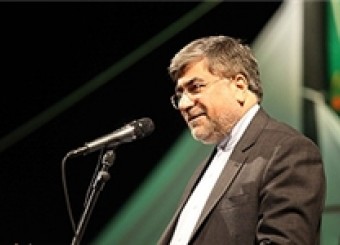 حدود شرعی در طراحی‌های لباس نباید زیرپا گذاشته شود/اظهار تأسف از ورود بی‌رویه پوشاک قاچاق به کشور