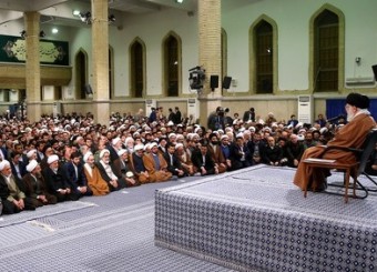 باید بین مطالبات به‌حق مردم و حرکات وحشیانه تفکیک قائل شد/ مطالبات مردم ربطی به پرچم آتش‌زدن و توهین به قرآن و اسلام ندارد