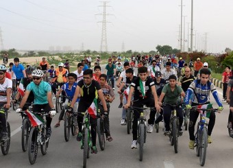 «سه‌شنبه‌های بدون خودرو» به یک صحنه نمایشی تبدیل نشود/عدم استانداردسازی مسیرهای دوچرخه‌سواری در شیراز