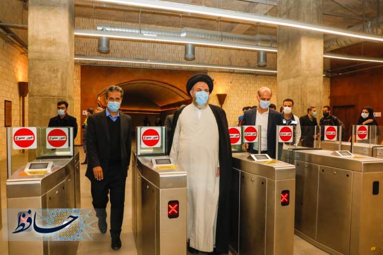 بازدید آیت الله ملک حسینی عضو مجلس خبرگان رهبری از ایستگاه متروی وکیل الرعایا شیراز