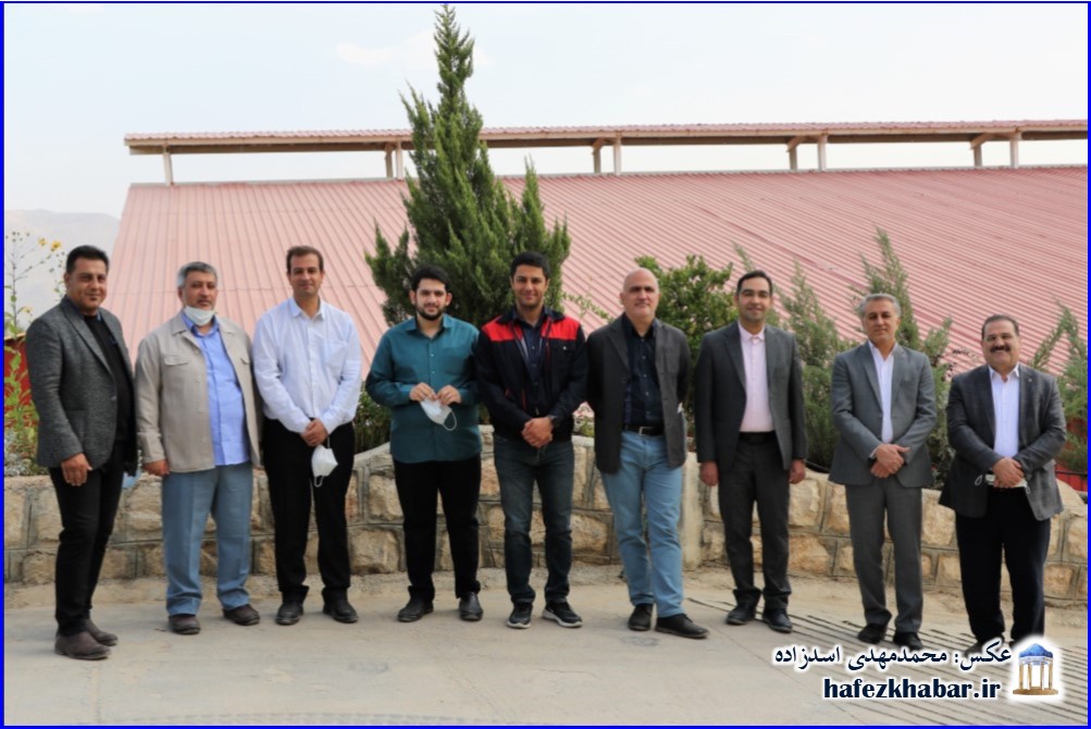 بازدید گروه پیگیری مصوبات ریاست جمهوری از کارخانه کاغذسازی زاگرس/ عکس: محمدمهدی اسدزاده