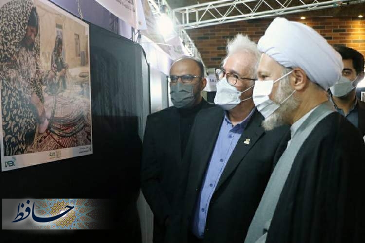 معرفی برگزیدگان نخستین جشنواره نمایشگاه عکس خرما در شیراز