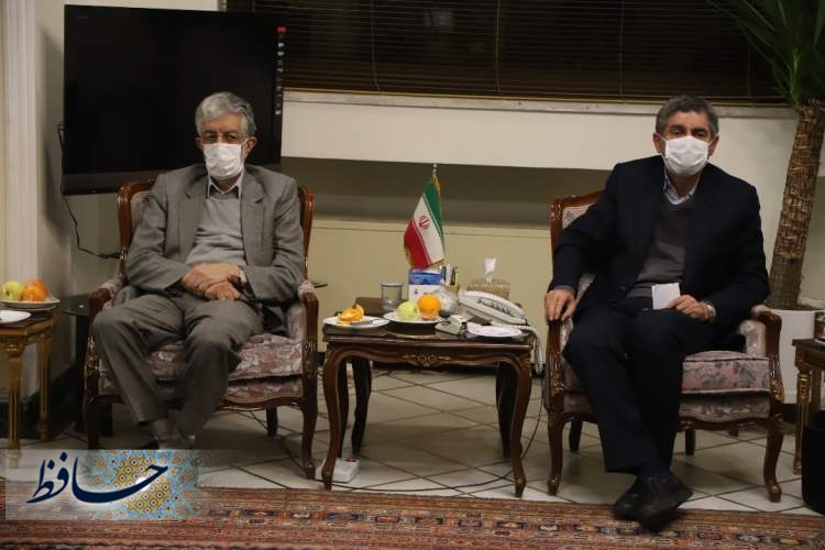 استاندار فارس با دکتر غلامعلی حداد عادل در شیراز دیدار و گفتگو کرد.