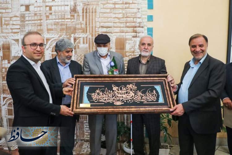 ایجاد کارگروه دائمی و تنظیم لوایح در حمایت از روشندلان شیراز