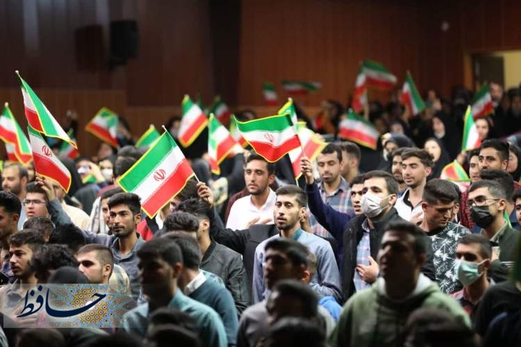 گردهمایی دانشجویان بسیجی استان فارس به مناسبت گرامیداشت سالروز تشکیل بسیج دانشجویی