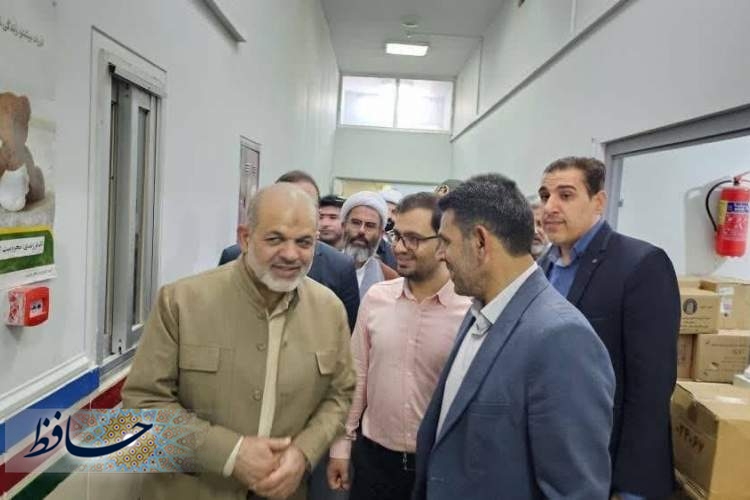 بازدید وزیر کشور از بیمارستان حضرت امام محمدباقر(ع) قیروکارزین