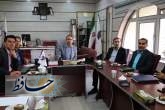 مجلس در کنار صنعت فارس ایستاده است