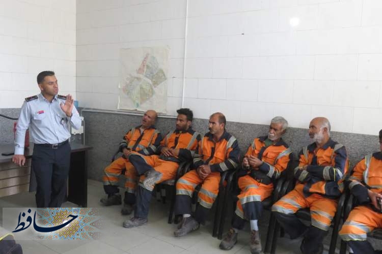پاکبانان، خط مقدم مقابله با بحران