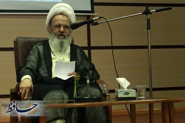 "وداع با آیت‌الله شیخ علی موحد؛ یادگار انقلاب و علمای برجسته فارس در ۷۹ سالگی"