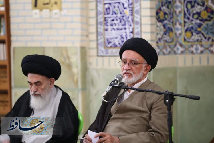 خدمات نیروی انتظامی در طول انقلاب اسلامی قابل چشم‌پوشی نیست