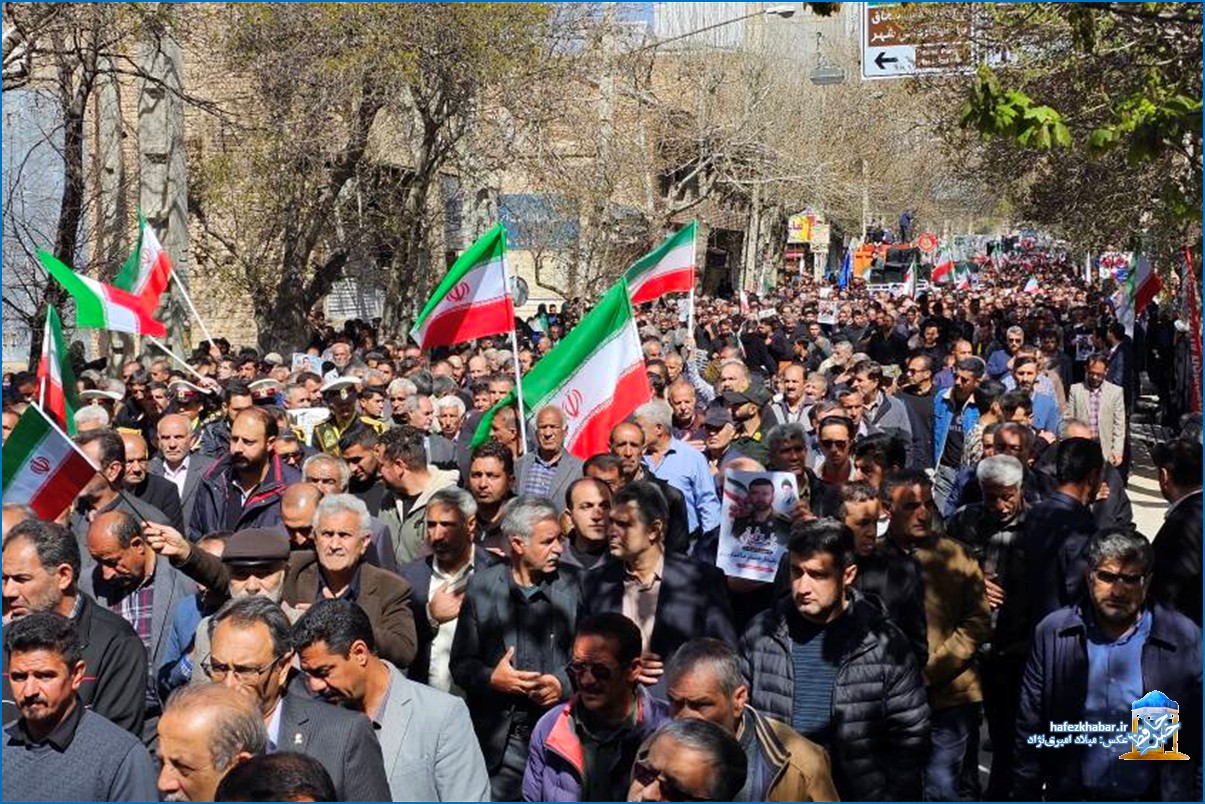 شهدای دفاع مقدس سوم بر دوش مردم سپیدان/ عکس: میلاد امیری‌نژاد